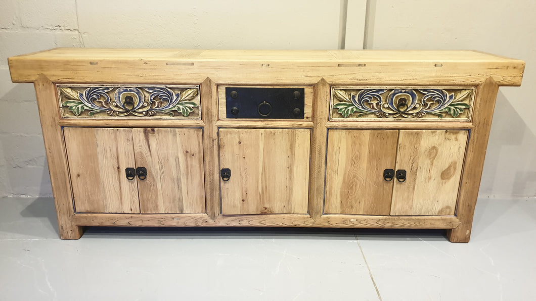 Side Board