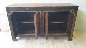Side Board