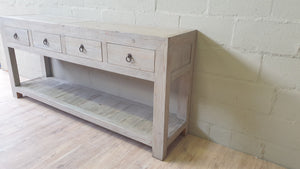 Side Board