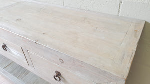Side Board