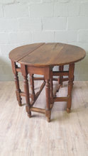 Load image into Gallery viewer, Side Table
